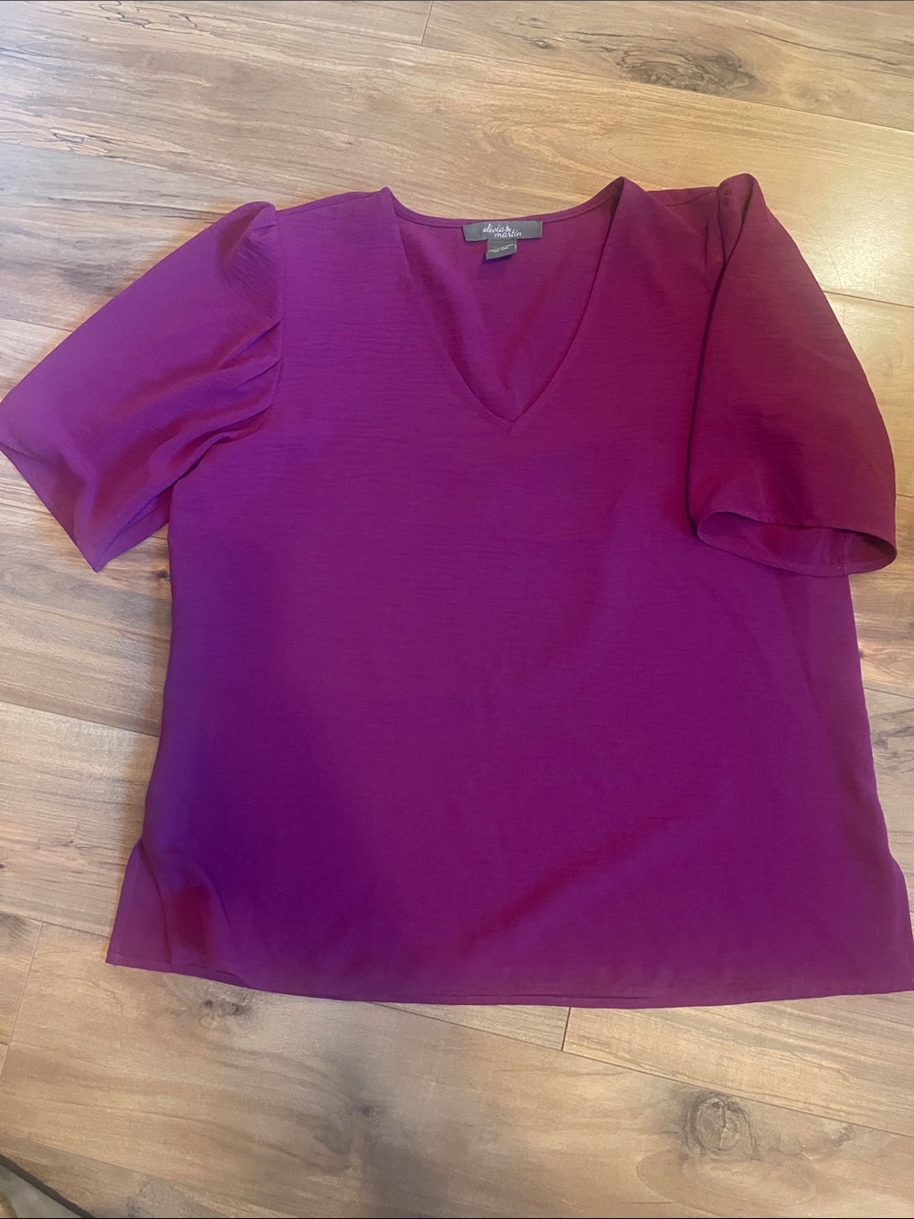Woman’s Olivia & Martin Plum V-Neck Short Sleeve Top
